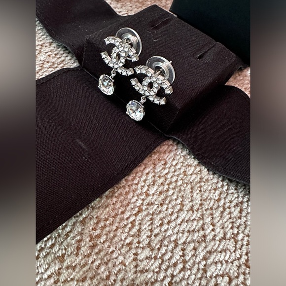 CHANEL
Like New 20B Crystal CC Logo Dangle Earrings - Picture 6 of 7
